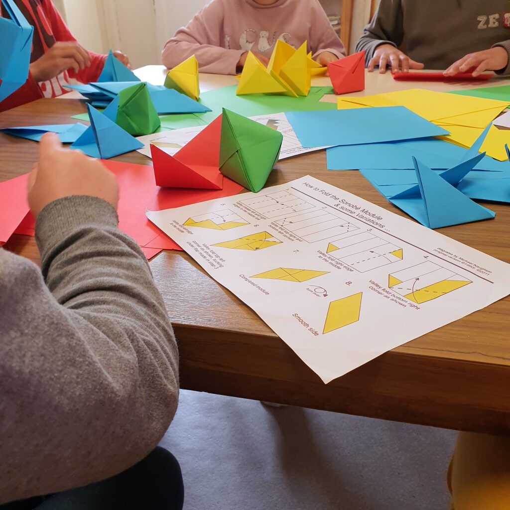 MARIGAMI atelier origami module de sonobe été actif Chalais