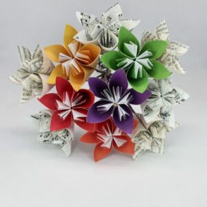 MARIGAMI origami mariage bouquet fleurogami partition de musique et fleurs colorées